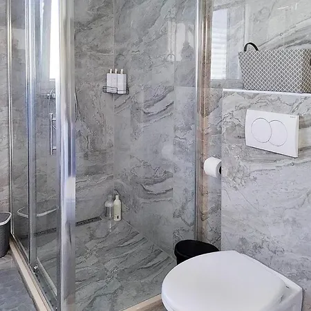 Guest house Skojera 3*