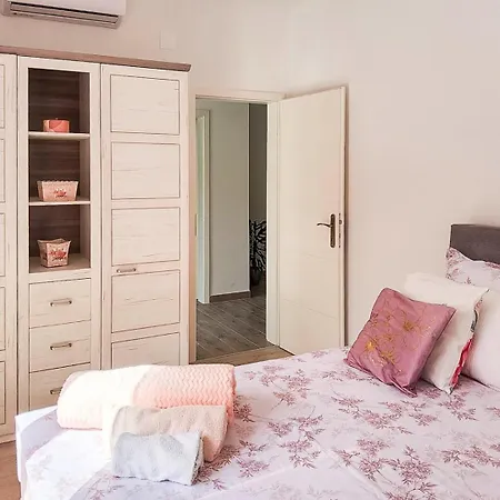 Skojera 3* Trpanj